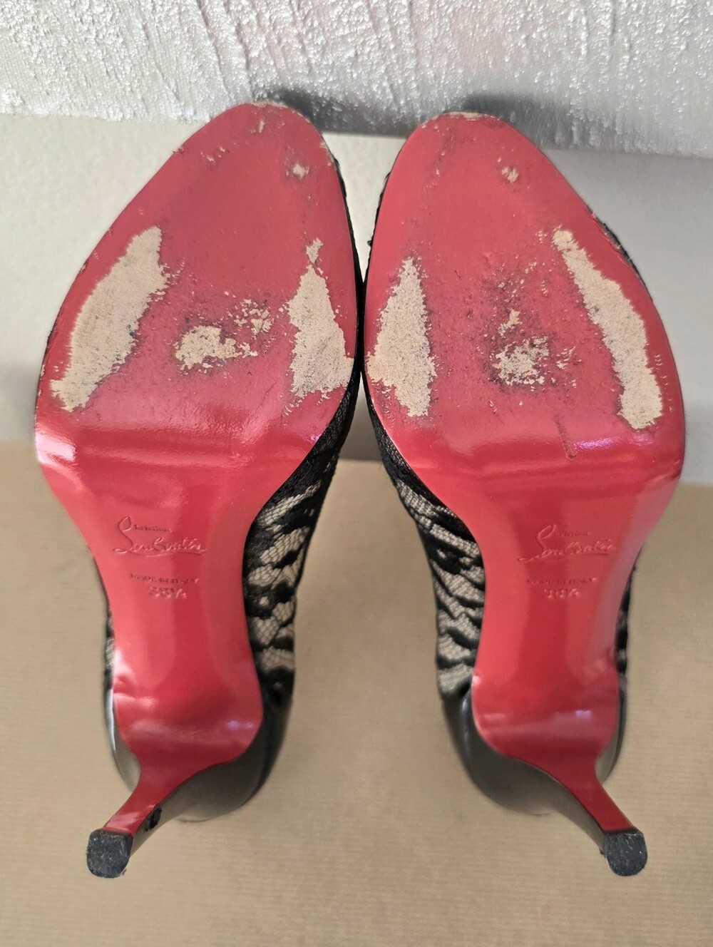 Authentic Christian Louboutin Black Lace & Patent Leather Peep Toe Pumps EU 38.5 - Picture 13 of 16